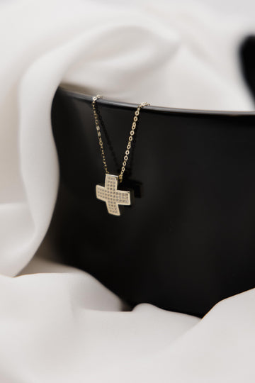 Χρυσό κολιέ Κ14 τετράγωνος σταυρός με ζιργκόν